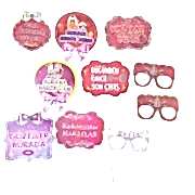 10 Ad Kına Gecesi İçin Konuşma Balonları Çubuğu Elde Tutulan Yazı