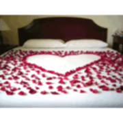 Evlilik Yıl Dönümü Oda Süsleme ve Romantik Yıldönümü Konsept 